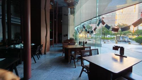 Pazhou Residential District Hotel | 琶心酒店公寓 Pace Hotel Apartment- Pazhou Station -Line8 and Line11 - few minutes' walk to Canton Exhibition Center