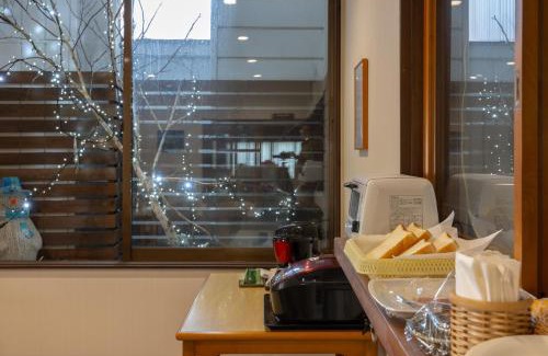 Iiyama Bed & Breakfast | 粉雪館