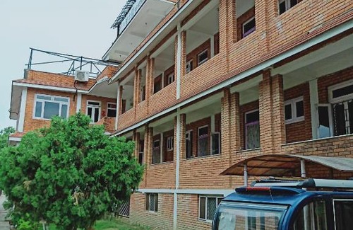 Lumbini House | 行者之家SUNFLOWER