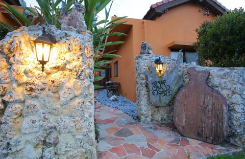 Imadomari Hotel | 魔神のつぼ