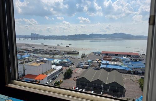 Seocheon Apartment | 힐링타임