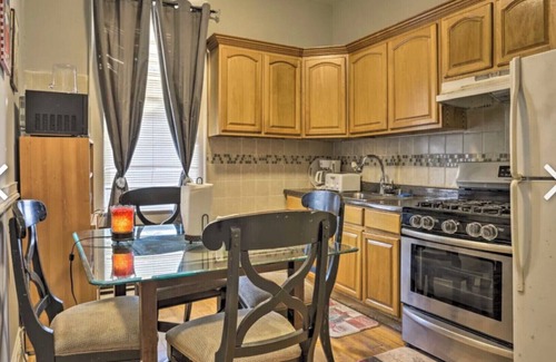 North Bergen Apartment | 00 Cozy apt and easy transportation to New York City