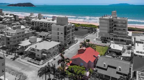 Governador Celso Ramos House | #001 Casa show beach tennis 50 m praia de Palmas