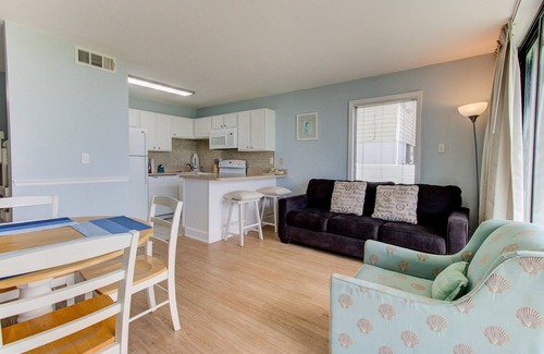 Wilmington Beach Condo | 0101 Coastal Retreat by Atlantic Towers