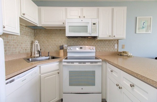 Wilmington Beach Condo | 0101 Coastal Retreat by Atlantic Towers