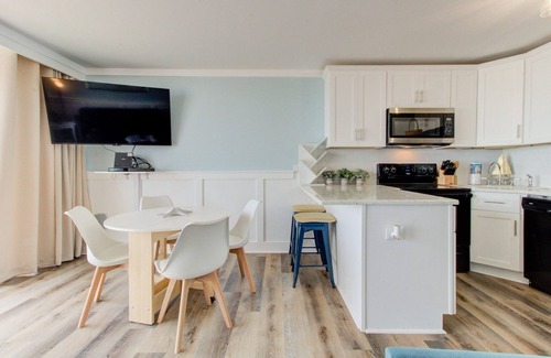 Wilmington Beach Condo | 0509 Oceanfront Getaway by Atlantic Towers