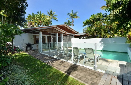 Port Douglas Villa | 1/48 Garrick Street - 3 Bedroom Villa Close to Beach and Town