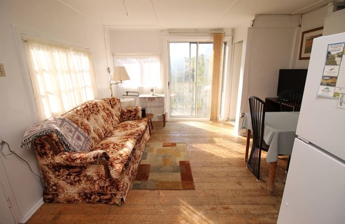 Southampton House | 1 Bdrm Country cottage #5 - Rosewood Cottages