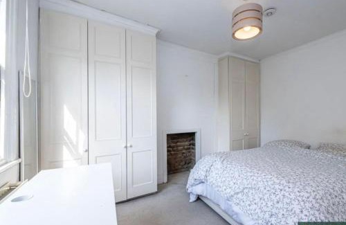 Shepherd's Bush Apartment | 1 bed Apt in Shepherds Bush-Westfield
