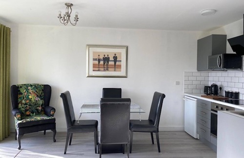 Millom Apartment | 1 Bed Apt- Rural Views- Juliette Balcony - Parking