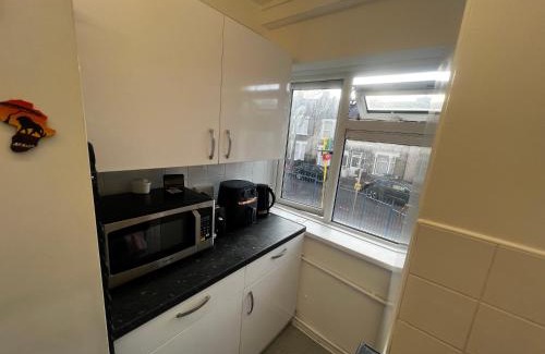 Markhouse Apartment | 1-Bed Flat with Fast Wi-Fi in prime location 15mins from central london