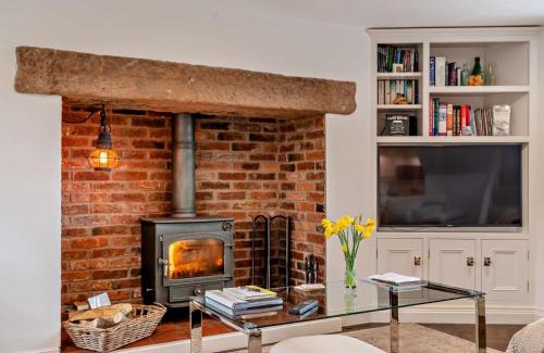 Crich House | 1 Bed in Alderwasley 94394