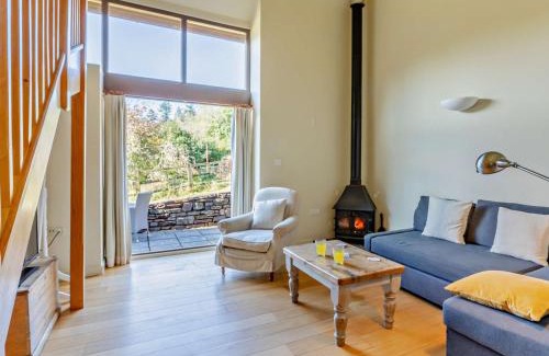 Oakfordbridge House | 1 Bed in Bampton 94766
