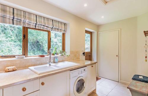 Oakfordbridge House | 1 bed in Bampton LIMKC