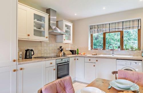 Oakfordbridge House | 1 bed in Bampton LIMKC
