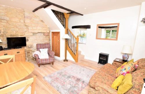Calver House | 1 Bed in Curbar PK455