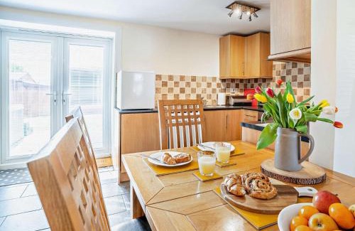 Crynant House | 1 Bed in Gower 52906