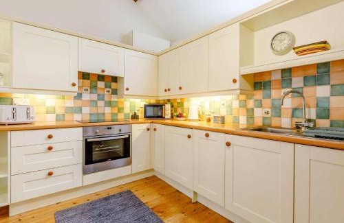 Holsworthy House | 1 Bed in Holsworthy GBLUE
