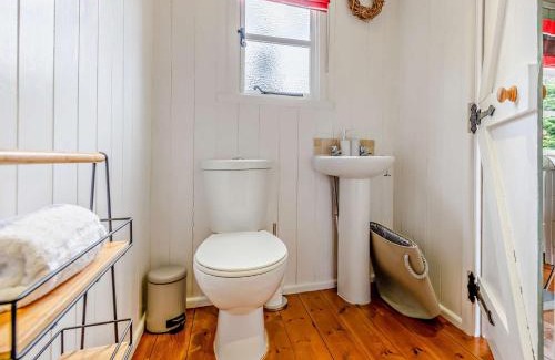 Paignton House | 1 Bed in Totnes 93063