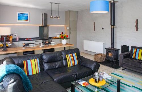 Cwmtirmynach House | 1 Bed in Ty Nant 79388