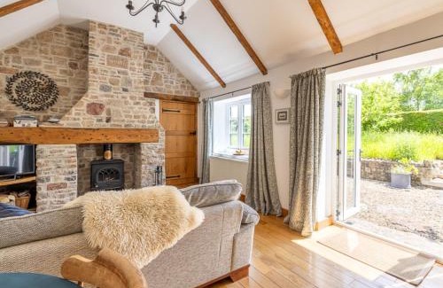 Wedmore House | 1 Bed in Wedmore CRIBB