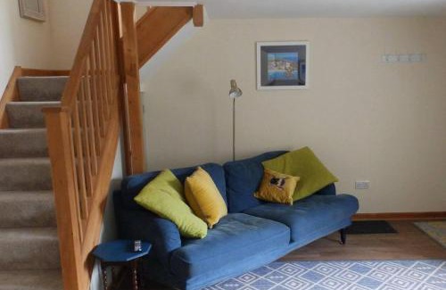 Coad's Green House | 1 bed-Pet Friendly-Parking-Patio-close to coasts