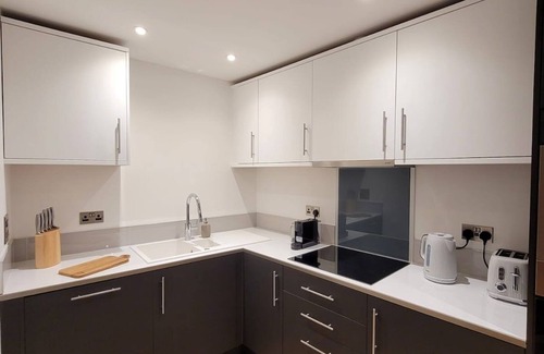 Wainscot Apartment | 1 Bed Spacious Flat In A Central Location In Strood Rochester