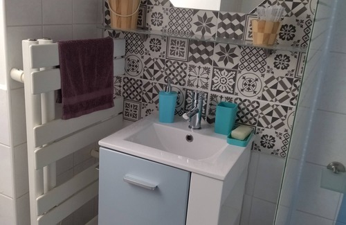 Louvigne-du-Desert House | 1 Bedroom (2 persons) in a quiet area. Breakfast included