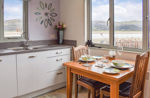 Penrhyndeudraeth Cottage | 1 bedroom accommodation in Penrhyndaedraeth