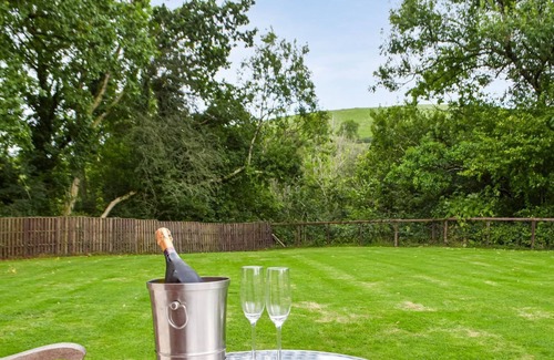Abermeurig Cottage | 1 bedroom accommodation in Abermeurig