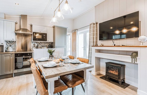Bridgnorth Ski Chalet | 1 bedroom accommodation in Bridgnorth