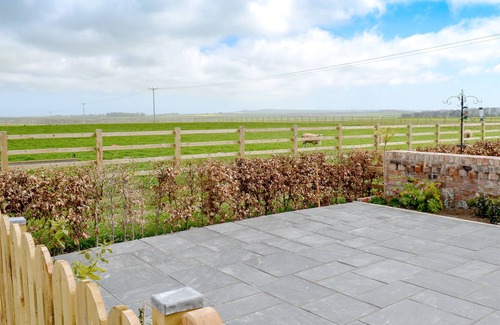 Folkton Cottage | 1 bedroom accommodation in Flixton, near Filey