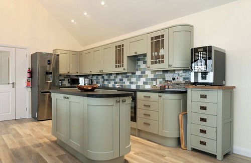 Chippenham Cottage | 1 bedroom accommodation in Lower Stanton St. Quintin, near Chippenham