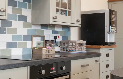Chippenham Cottage | 1 bedroom accommodation in Lower Stanton St. Quintin, near Chippenham