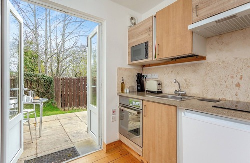 Kirkhill Cottage | 1 bedroom accommodation in Kirkhill, near Inverness