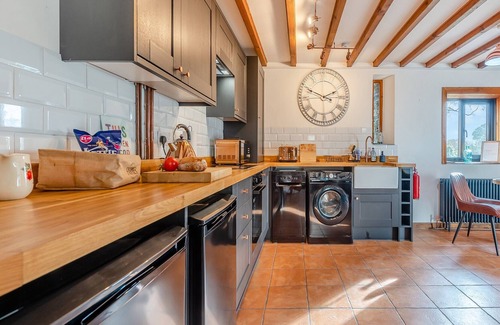Lampeter Cottage | 1 bedroom accommodation in Cribyn, near Lampeter