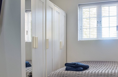 Crawley Cottage | 1 bedroom accommodation in Crawley