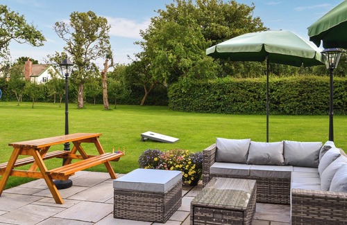 Marshchapel Cottage | 1 bedroom accommodation in Marshchapel, near Cleethorpes