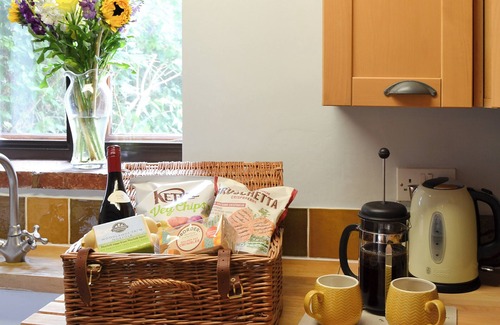 Irstead Cottage | 1 bedroom accommodation in Little Haubois, near Norwich