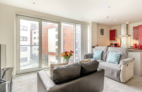 Castle Cottage | 1 bedroom accommodation in Swansea