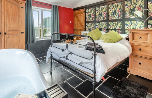 Louth Cottage | 1 bedroom accommodation in Louth