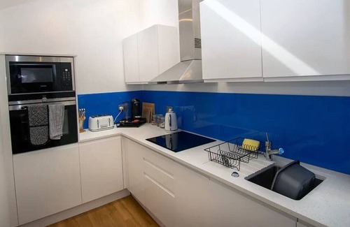 Penarth Apartment | 1-Bedroom Apartment by the sea