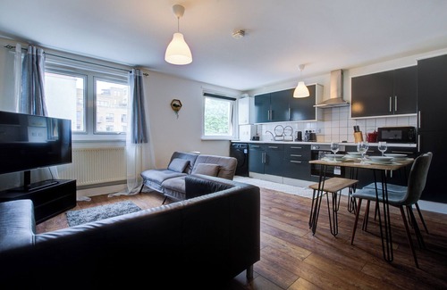 Tower Hamlets Apartment | 1 bedroom apartment in Mile End