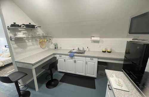 Cleveland Apartment | 1-bedroom apartment just 15 minutes drive to Cleveland Clinic and Airport