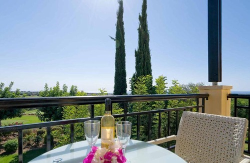 Aphrodite Hills Apartment | 1 bedroom Apartment Nesoi with sea and golf views, Aphrodite Hills Resort