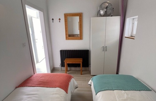 Chinorlet Apartment | 1 Bedroom Apartment With Shared Pool & Jacuzzi Close to Parque Sierra del Carche