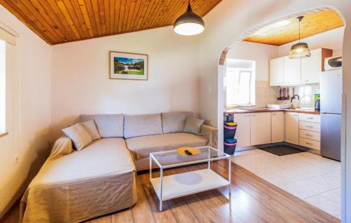 Marcana Apartment | 1 Bedroom Awesome Apartment In Marcana