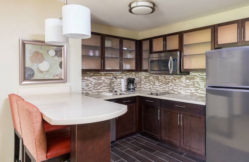 Canton Condo | 1 Bedroom | Breakfast Buffet. Pool & Hot Tub