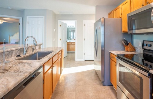 St. James Condo | 1 bedroom condo in St James in Southport - great amenities!