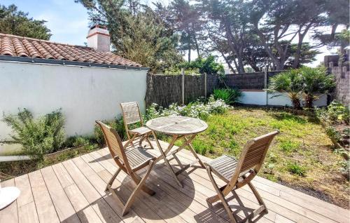 L'Epine House | 1 Bedroom Cozy Home In L'épine